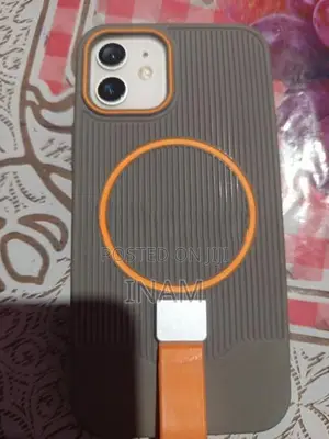 Apple iPhone 12 (Used)