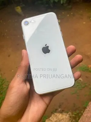 Apple iPhone SE 2 (Used)