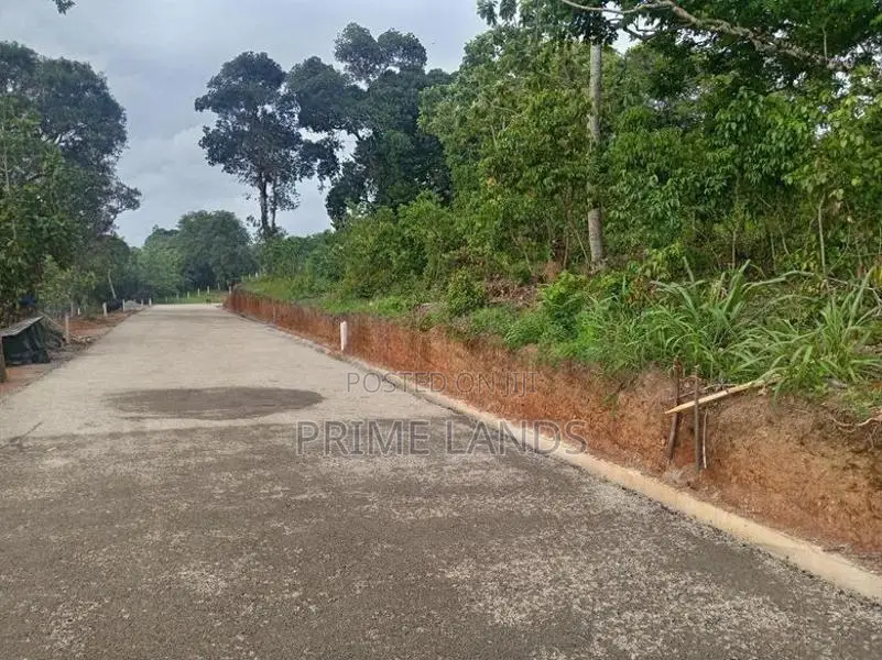 Land අම්බලන්ගොඩ නගර සභා සීමාවෙන්