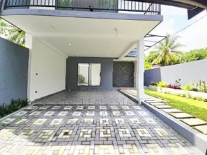 Newly Build Luxury Three Story House For Sale Pannipitiya