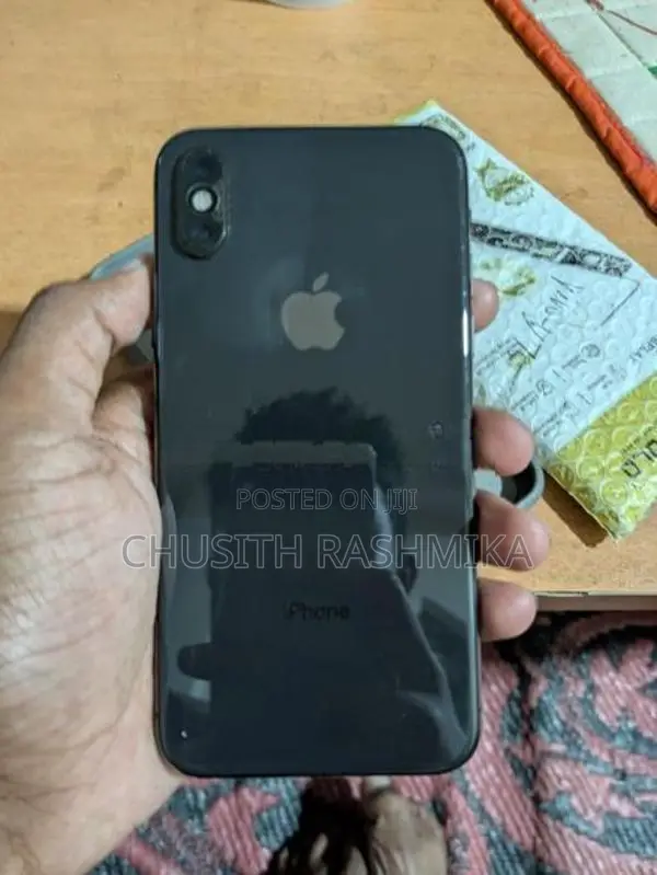 Apple iPhone XS (Used)