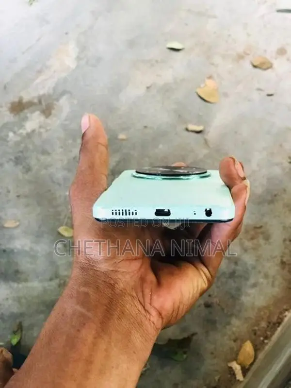 ZTE nubia V70 Max (Used)