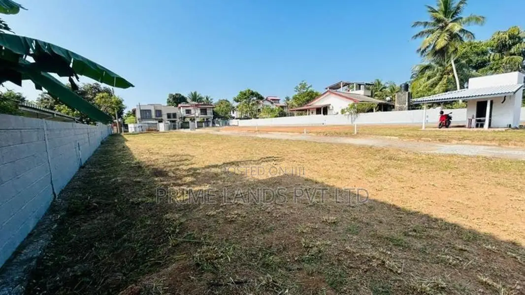 Land for Sale in Homagama