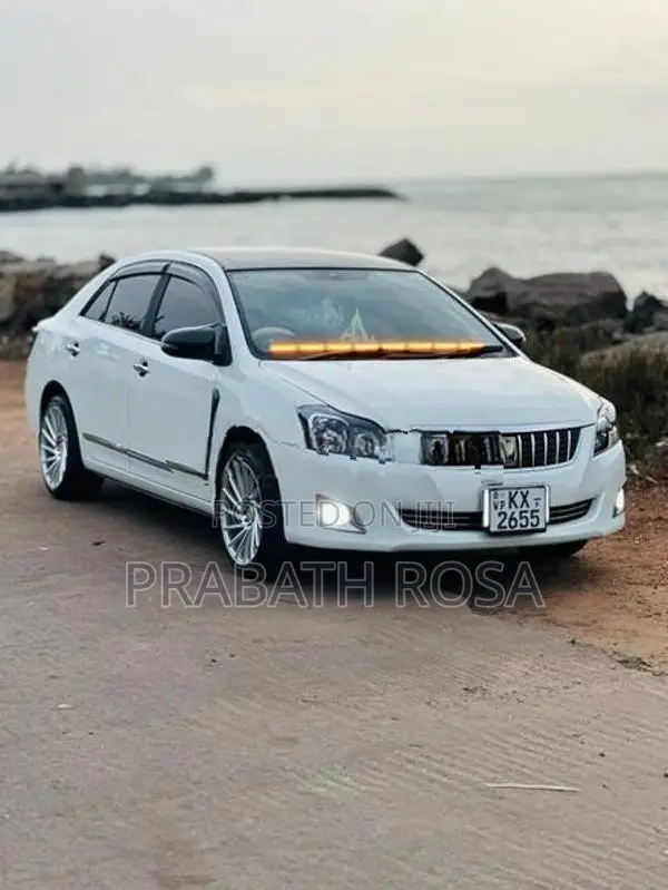 Toyota Premio 2013