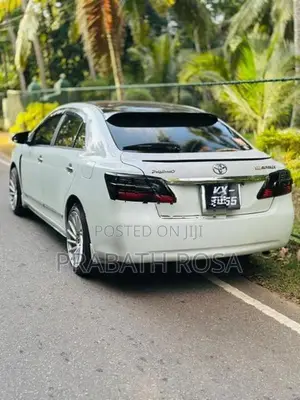 Toyota Premio 2013