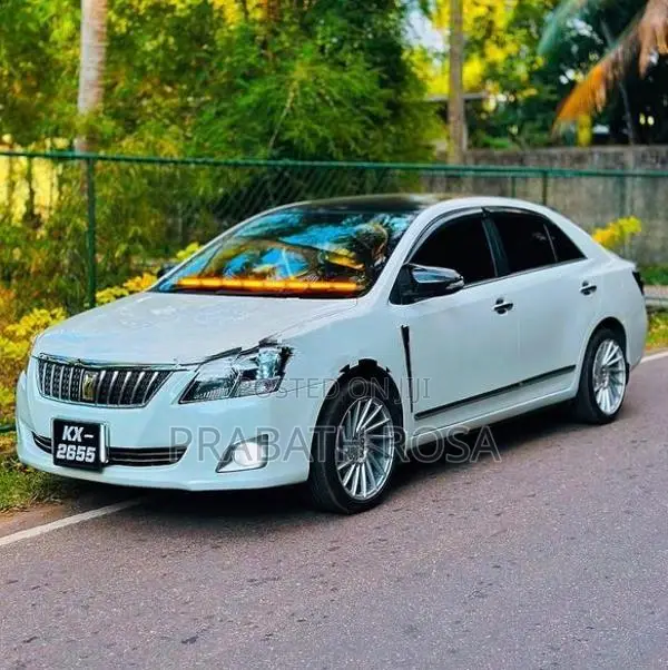 Toyota Premio 2013