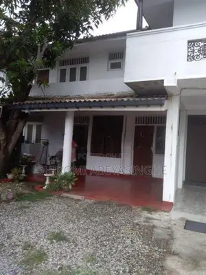 15 Perch Land with House for Sale in Pamankada