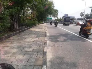 Main Road Facing Land for Sale Athurugiriya