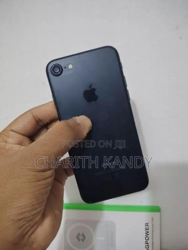 Apple iPhone 7 32GB (Used)