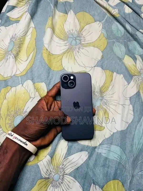 Apple iPhone 15 (Used)