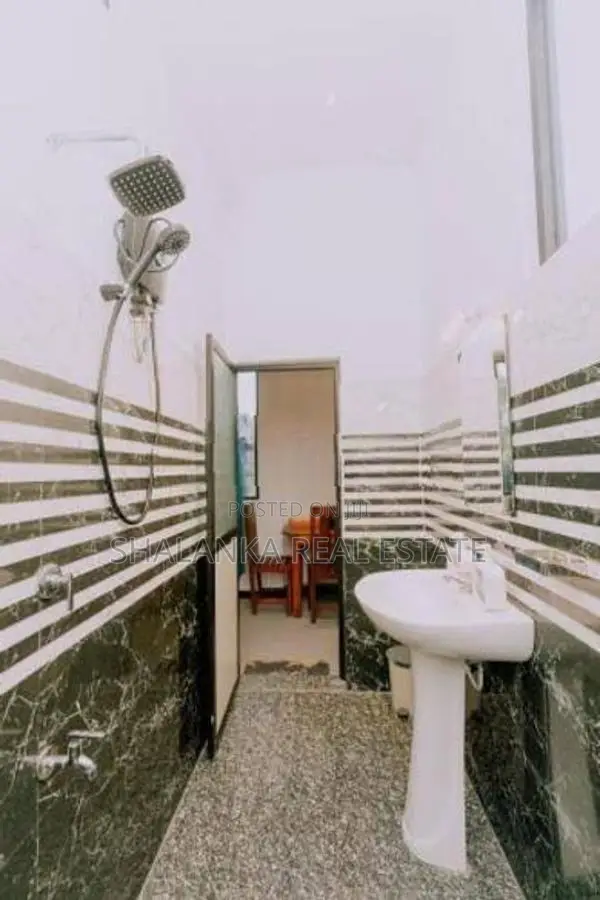 5 Room Villa for Rent in Beruwala