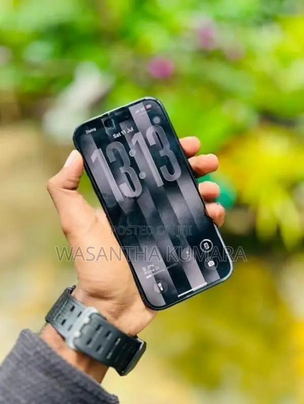 Apple iPhone 16 (Used)