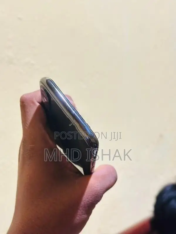 Apple iPhone X (Used)