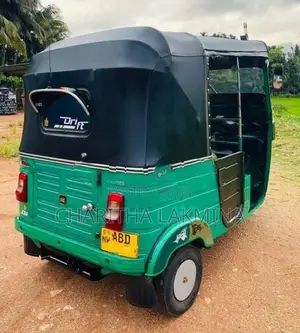 Bajaj RE 2015
