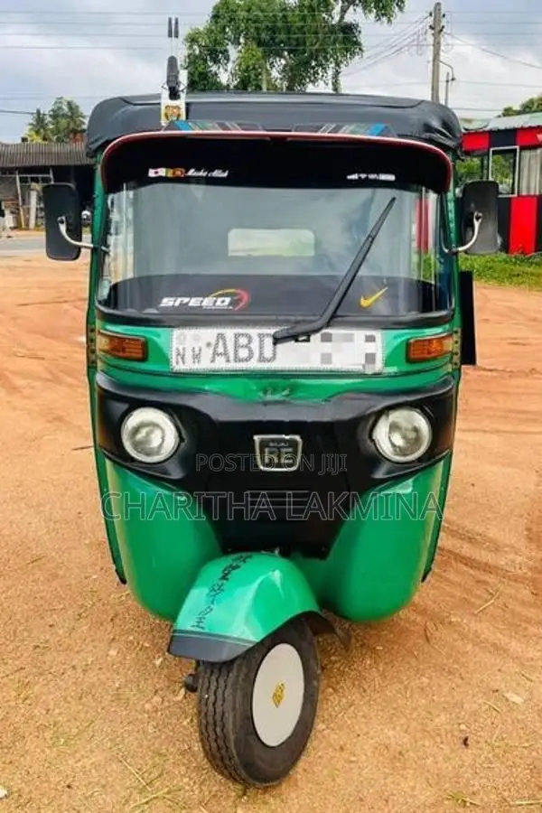 Bajaj RE 2015
