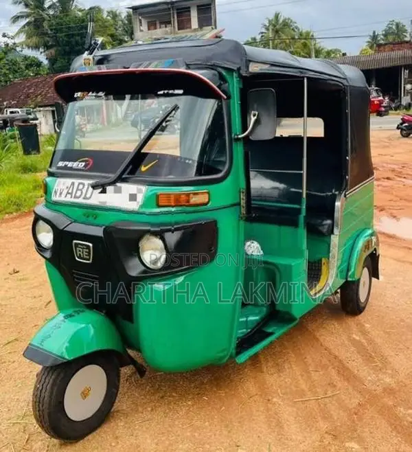 Bajaj RE 2015