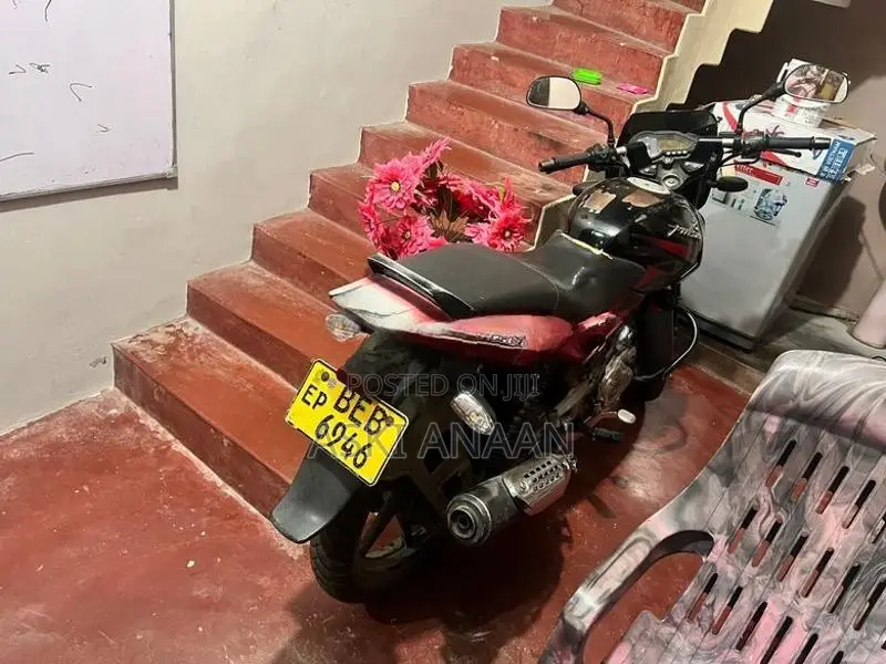 Bajaj Pulsar 150 Black 2021