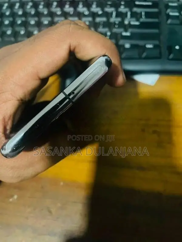 Samsung Galaxy S10 5G (Used)
