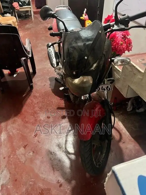 Bajaj Pulsar 150 Black 2021