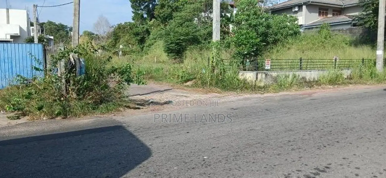 Madapatha Bus Road Facing Land for Sale in Piliyandala