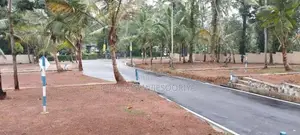 කඩවත - ගෝනහේන, වටිනා බිම් කොටසක්
