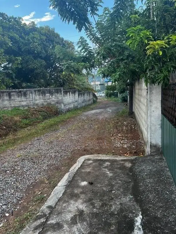 (ML240) 9 Perch Land for Sale in Homagama