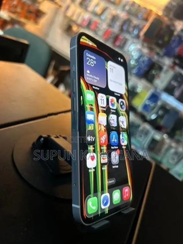 Apple iPhone 13 128GB Starlight (Used)