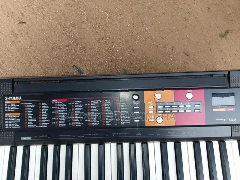 Ymaha PSR-F51 61 Key Electric Keybord