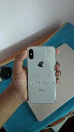 Apple iPhone XS (Used)