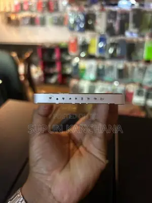 Apple iPhone 13 128GB Starlight (Used)