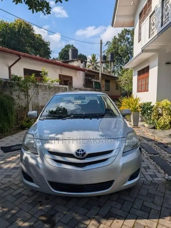 Toyota Belta 2008