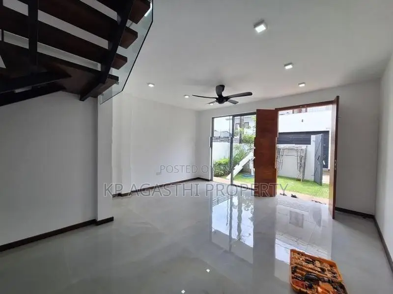 Athurugiriya House for Sale