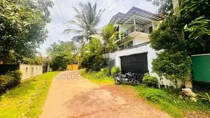 Super Elegant Two Storey House for Sale in Kadawatha