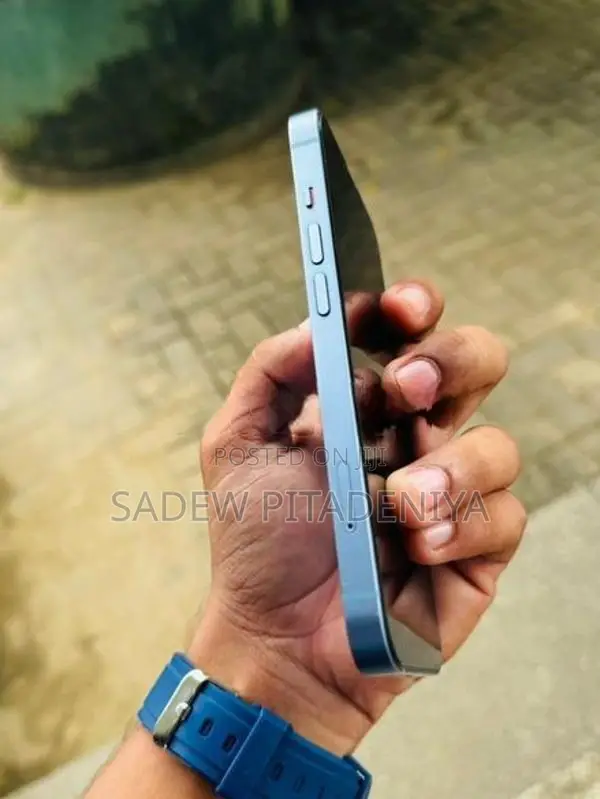 Apple iPhone 14 (Used)