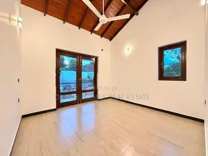 Luxury 2-Storey House with Paddy Field View – Battaramulla