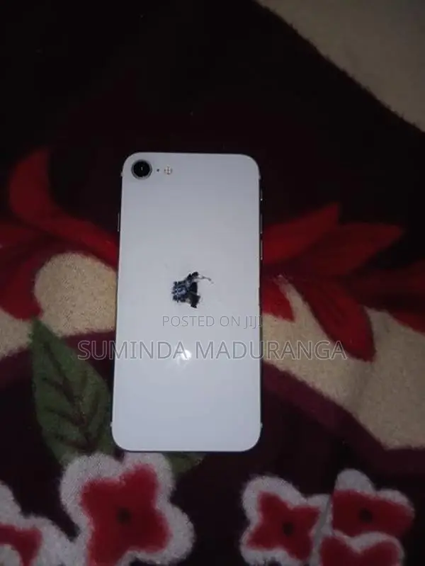 Apple iPhone SE 2 64GB (Used)