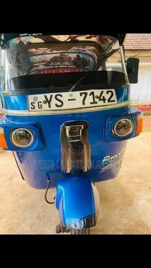 Bajaj RE 2011