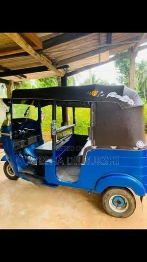 Bajaj RE 2011
