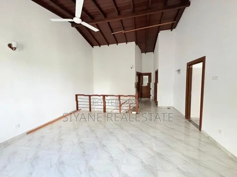 Brand New Luxury House for Sale in Thalawathugoda
