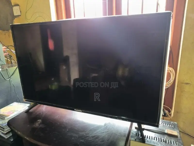 Panasonic 32 inch LED TV
