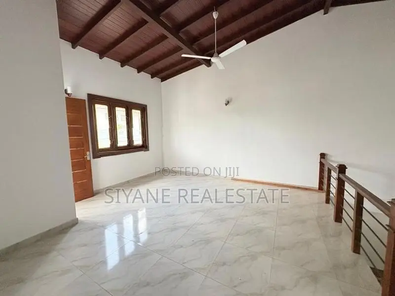 Brand New Luxury House for Sale in Thalawathugoda