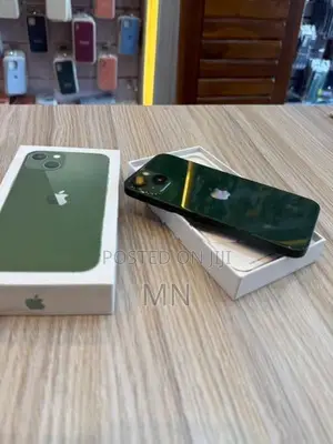 Apple iPhone 13 128GB (Used)