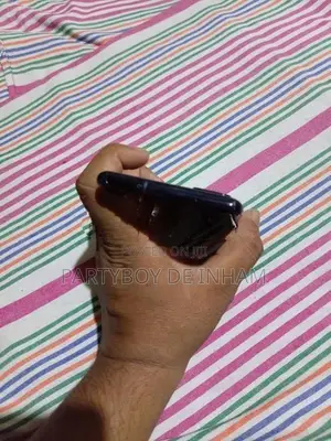 Samsung Galaxy S20FE (Used)