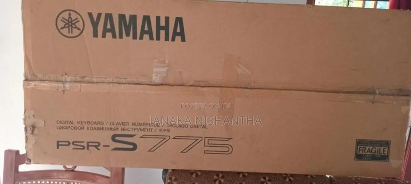Yamaha PSR 775