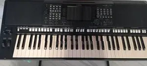 Yamaha PSR 775
