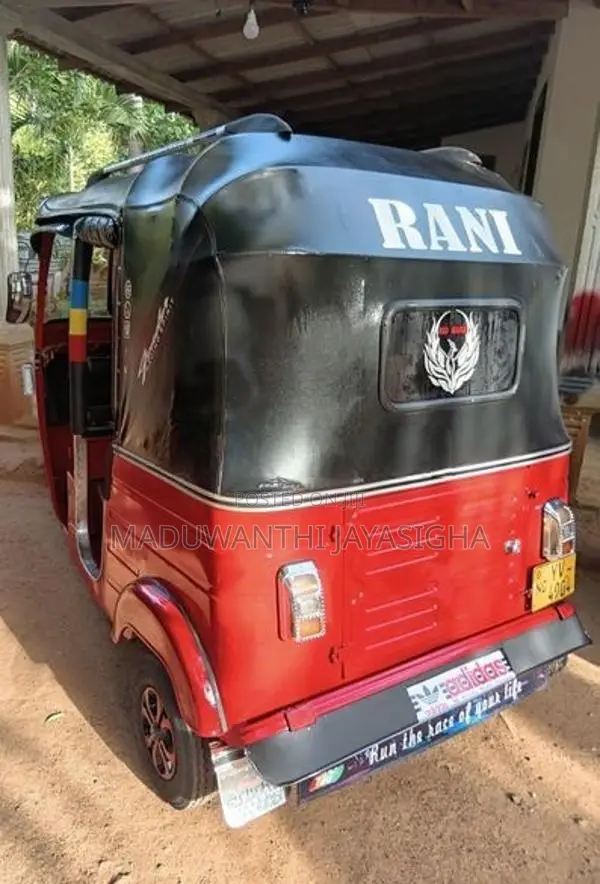 Bajaj RE 2012