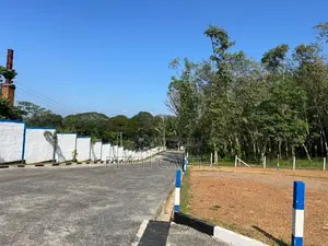 හයිලෙවල් පාර ළඟින් සුපිරි ඉඩම් පදිංචියට කොස්ගම කලුඅග්ගල
