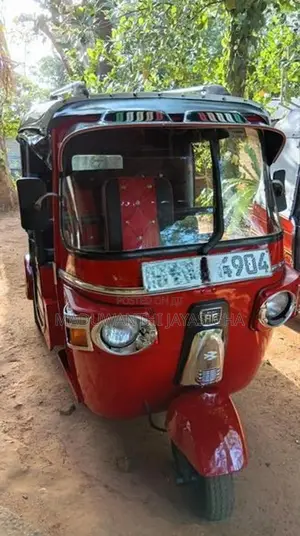 Bajaj RE 2012