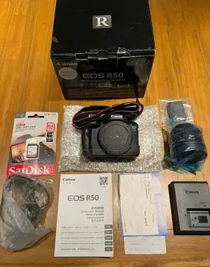 canon R50