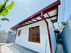 Single Story Brand New Modern House for Sale in Athurugiriya